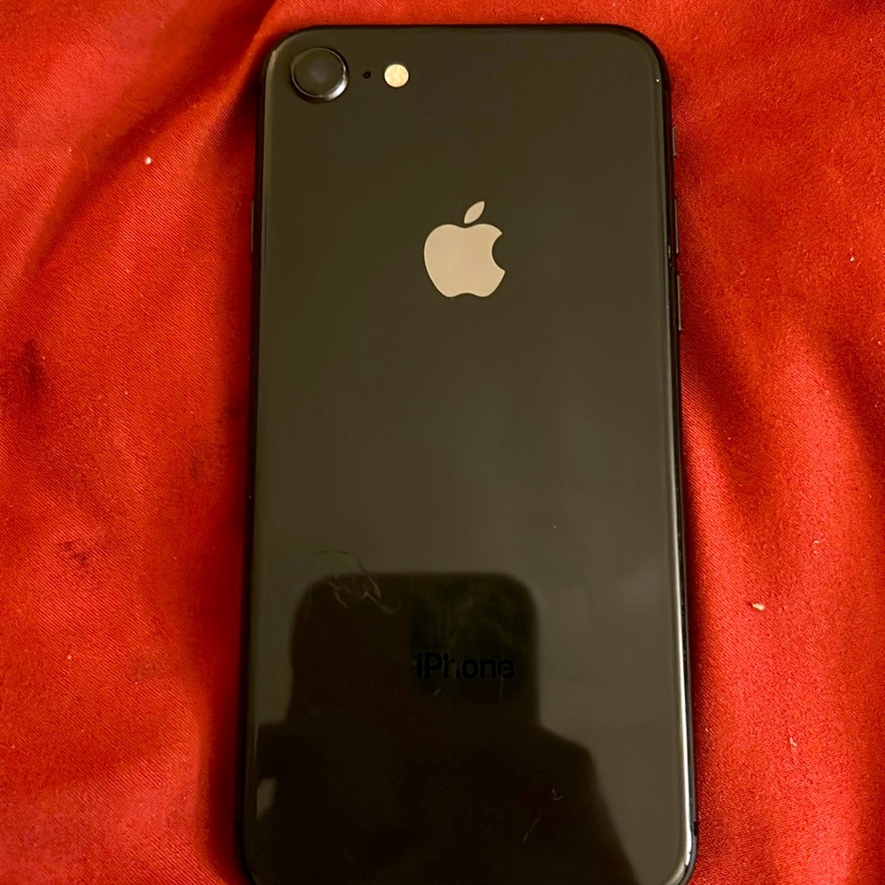 Apple iPhone 8